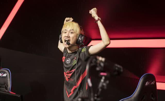 火箭队年轻 火箭队年轻